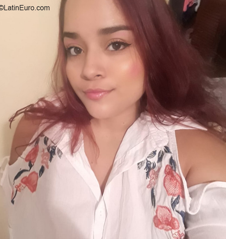 Date this cute Colombia girl Isabel from Medellin CO26135