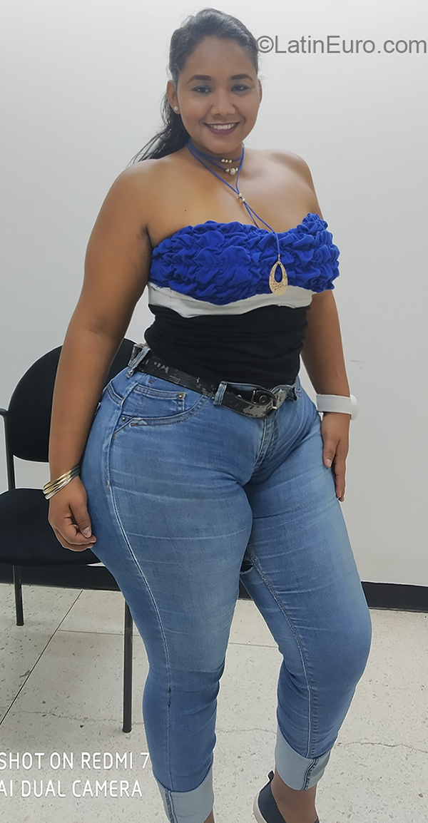 Date this fun Venezuela girl Luisania from Caracas VE2753