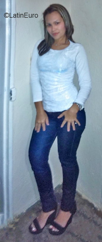 Date this good-looking Venezuela girl Flor from Ciudad Guayana VE2760