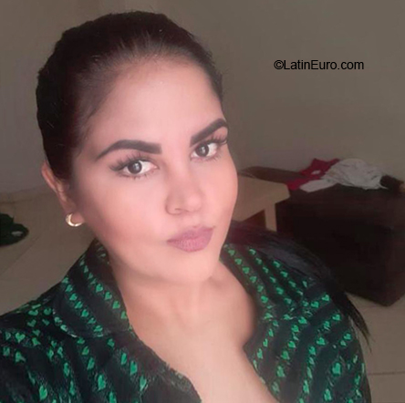 Date this charming Colombia girl Maoly from Bogota CO26273