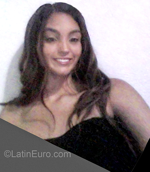 Date this gorgeous Venezuela girl Sofia from Caracas VE2807