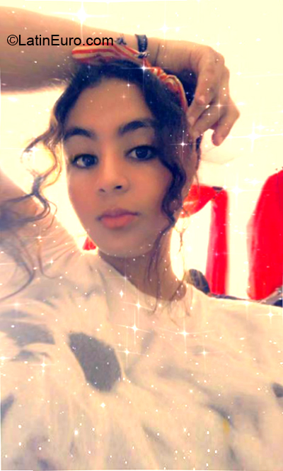 Date this charming Dominican Republic girl Johanna from La Vega DO36688