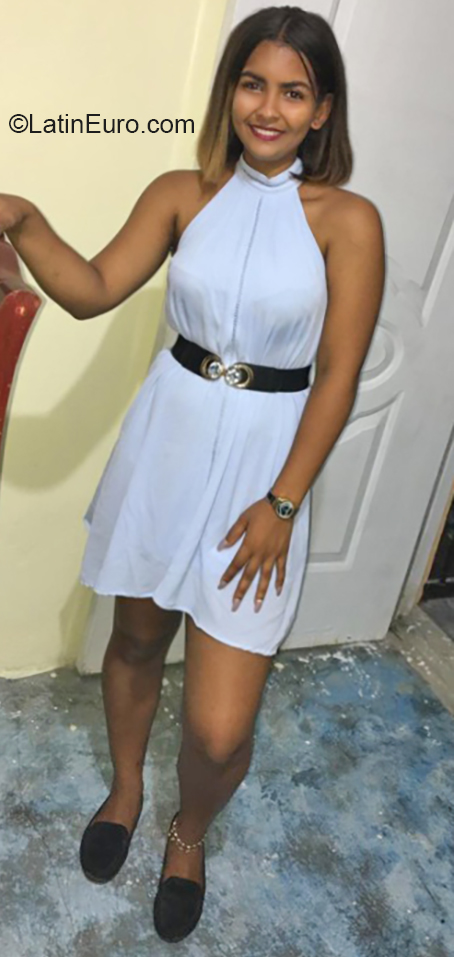 Date this funny Dominican Republic girl Samantha from San Cristobal DO36690