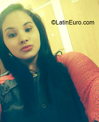 Date this lovely Venezuela girl Andreina from Venezuela VE2817