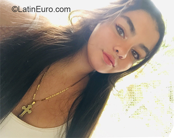 Date this tall Colombia girl Paula Andrea from Medellin CO26368