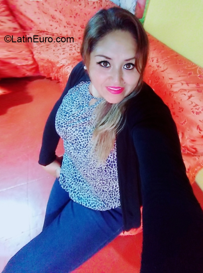 Date this lovely Peru girl Ana from Arequipa PE1467