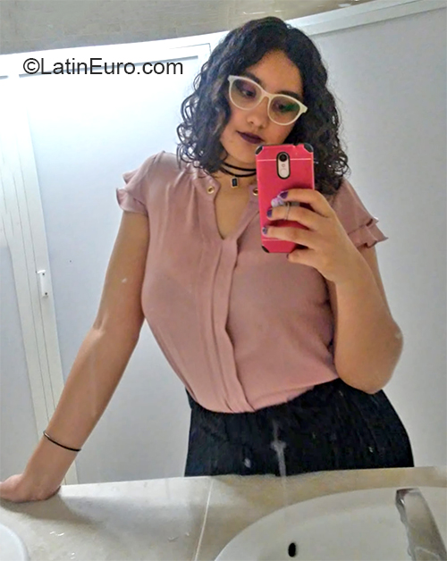 Date this sensual Mexico girl Lupita from Zacatecas MX1732