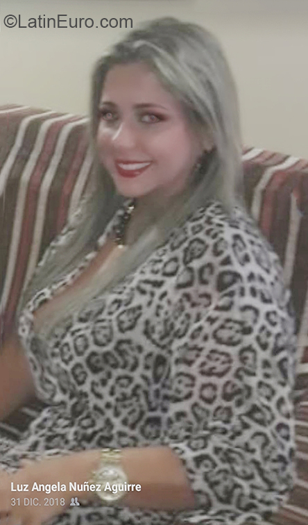 Date this hot Colombia girl Luz from Palmira CO26454