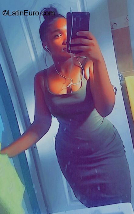 Date this charming Dominican Republic girl Orlanis from Santo Domingo DO36895