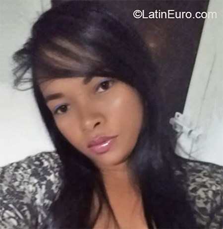 Date this pretty Colombia girl Yeliza from Cartagena CO26476