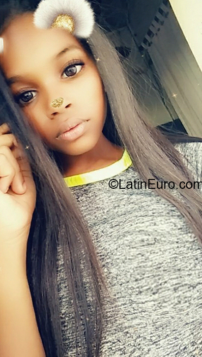 Date this georgeous Dominican Republic girl Keicha from Hato Mayor DO37028