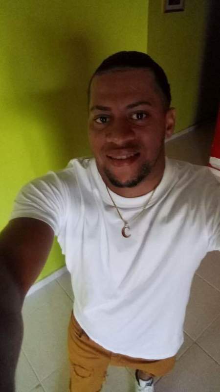Date this athletic Dominican Republic man Saso from Santiago De Los Caballeros DO37039
