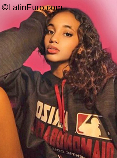 Date this funny Dominican Republic girl Karla from La Romana DO37060