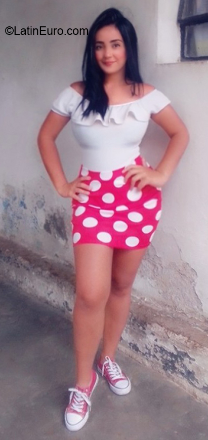 Date this young Venezuela girl Ambar from Caracas VE2909