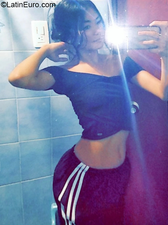 Date this funny Colombia girl Juliana from Pereira CO26580