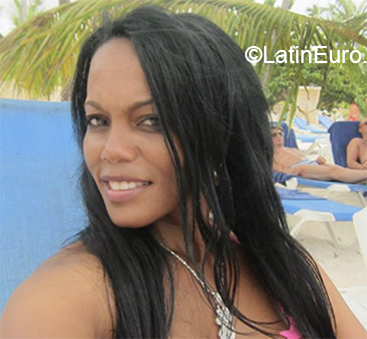 Date this fun Dominican Republic girl Abril from Hato Mayor DO37107
