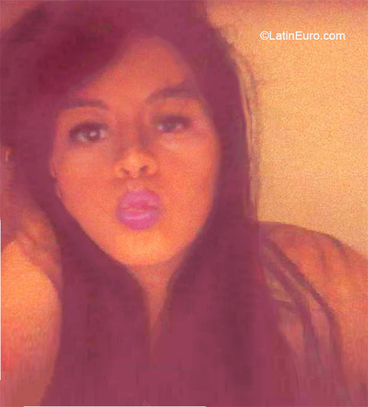 Date this cute Peru girl Claudia from Chicayo PE1483