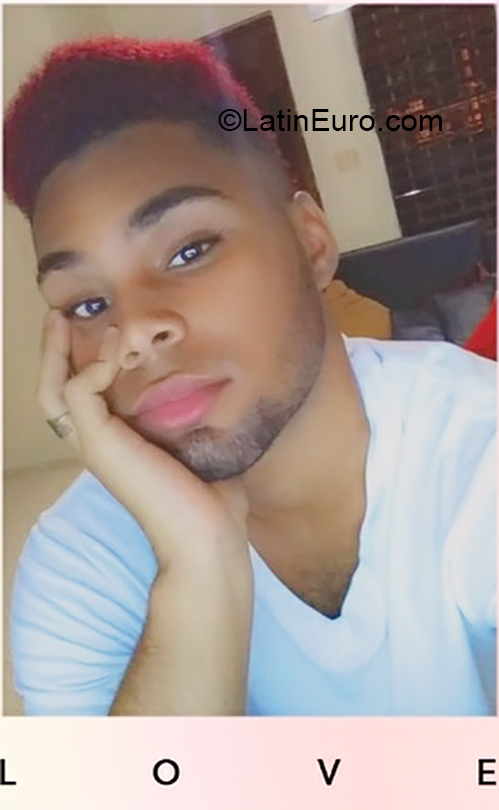 Date this stunning Dominican Republic man Ricardo from Santo Domingo DO37290