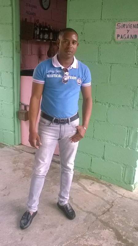 Date this young Dominican Republic man Robin from Santiago DO37299
