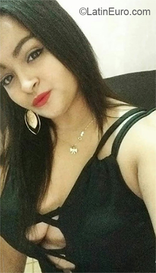 Date this happy Brazil girl Grazielly from Campo Grande BR11038