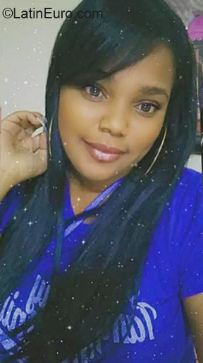 Date this funny Dominican Republic girl Eliany from Santo Domingo DO37376