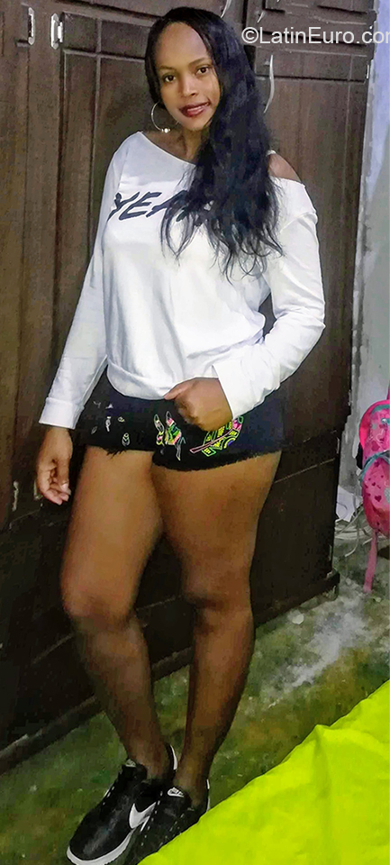 Date this foxy Colombia girl Sami from Quibdo CO26783