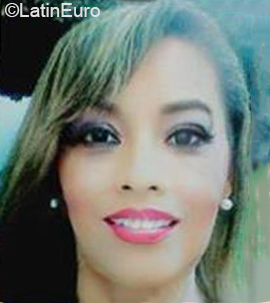 Date this voluptuous Colombia girl Maria Claudia from Monteria CO26785