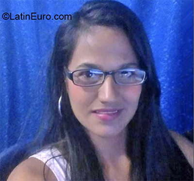 Date this hot Venezuela girl Yenni from Maturin VE2989