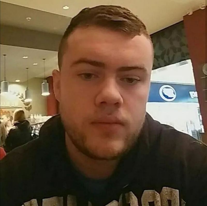 Date this foxy United Kingdom man Aaron from Belfast GB1015