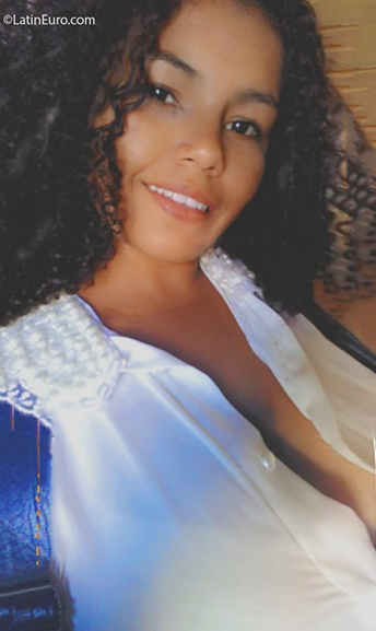 Date this sensual Venezuela girl Maria from Cumana VE3078