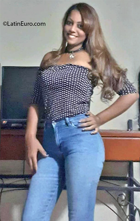 Date this athletic Venezuela girl Yoleidia from Maturin VE3083