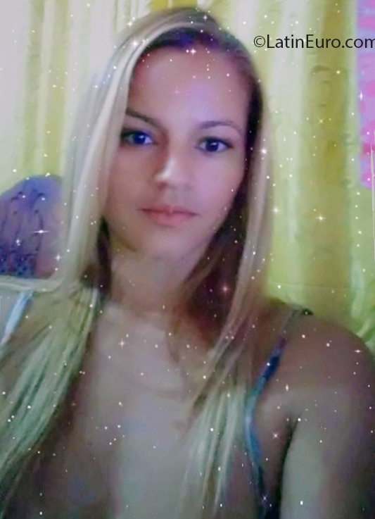 Date this fun Venezuela girl Clenelly from Maracaibo VE3091