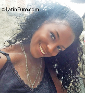 Date this fun Cuba girl Laura from Santiago De Cuba CU672