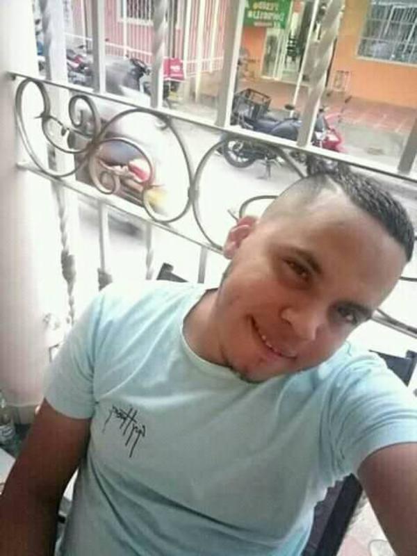 Date this pretty Colombia man Luis from Santa Marta CO27193