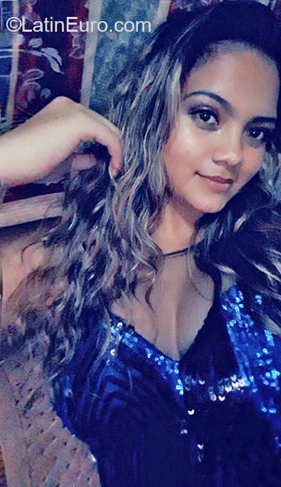 Date this tall Nicaragua girl Joanna from Managua NI238