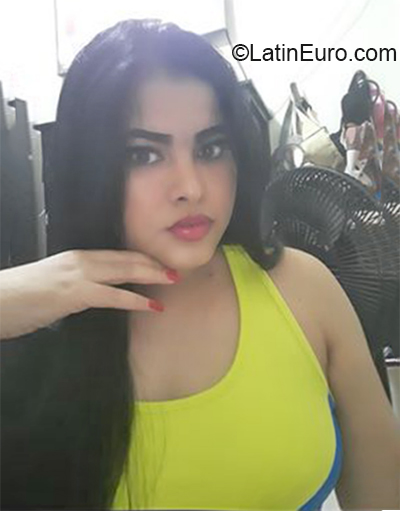 Date this athletic Colombia girl Stefania from Cartagena CO27268