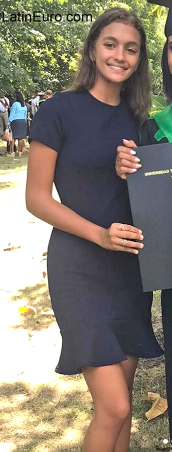 Date this exotic Dominican Republic girl Wilma from Santo Domingo DO38057