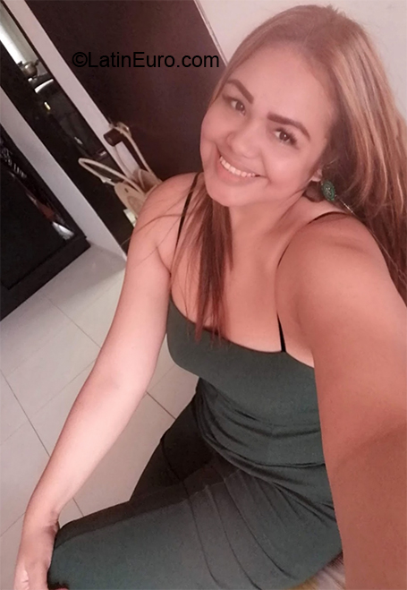 Date this passionate Colombia girl Claudia from Barranquilla CO27287