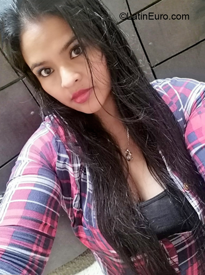 Date this funny Colombia girl Leidy from Bogota CO27290