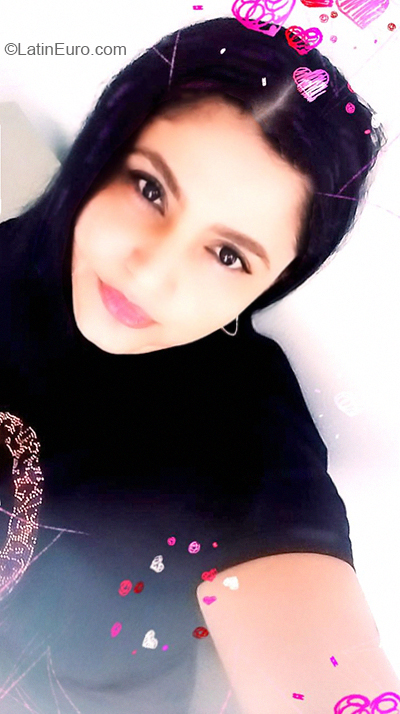 Date this beautiful Colombia girl Natali from Tulua CO27369