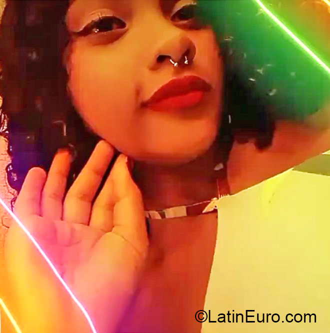 Date this hot Brazil girl Aline from Fortaleza BR11142