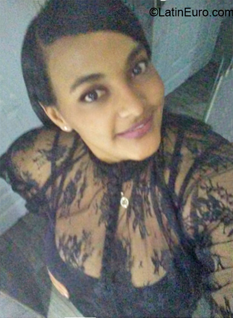 Date this hot Dominican Republic girl Dalcy from Santo Domingo DO38195