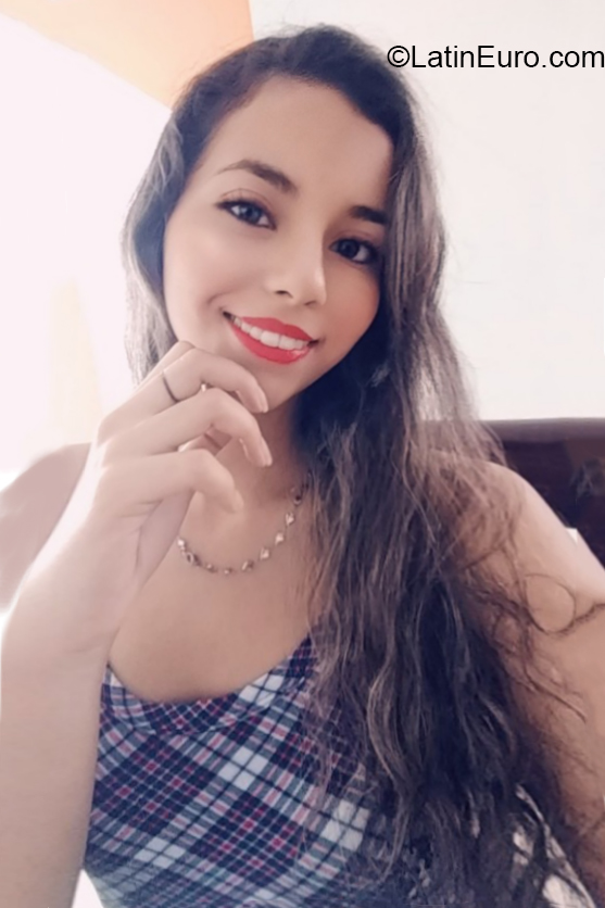 Date this fun Colombia girl Mariana from Ibagué CO27477