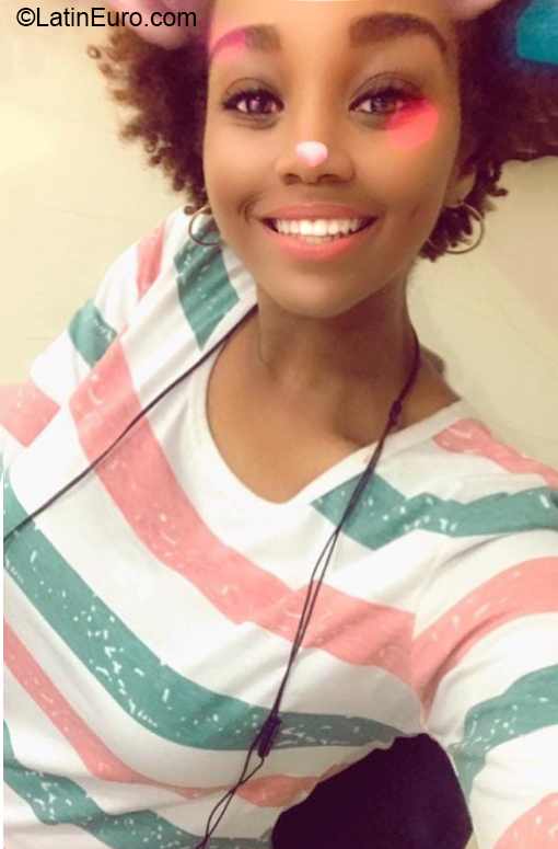 Date this cute Dominican Republic girl Maddy from Santo Domingo Este DO38276