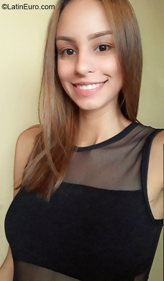 Date this stunning Venezuela girl Remar from Barinas VE3247