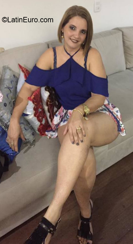 Date this hard body Brazil girl Cintia rocha from Recife BR11166