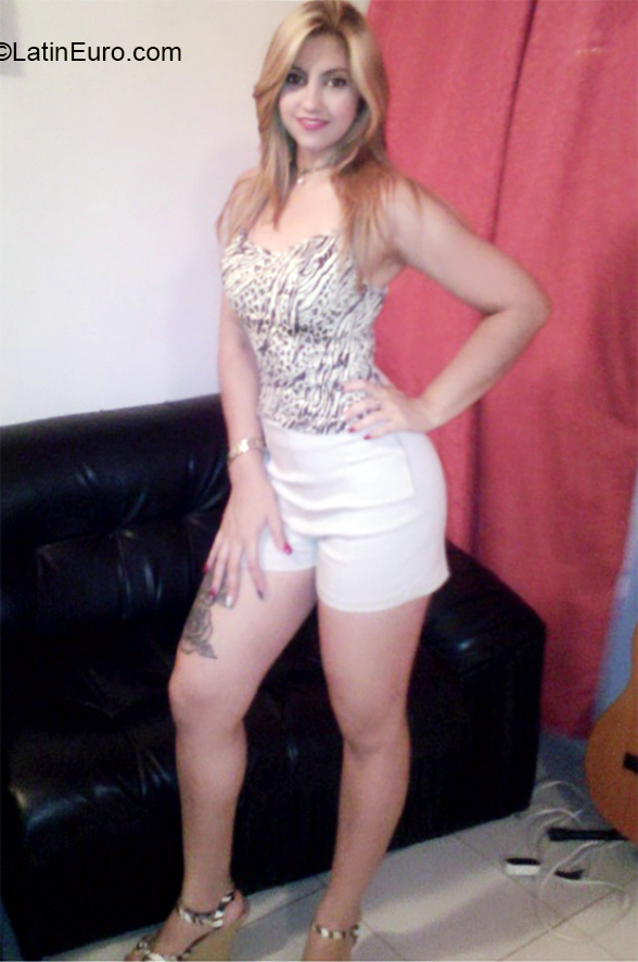 Date this beautiful Venezuela girl Veronica from Trujillo VE3274