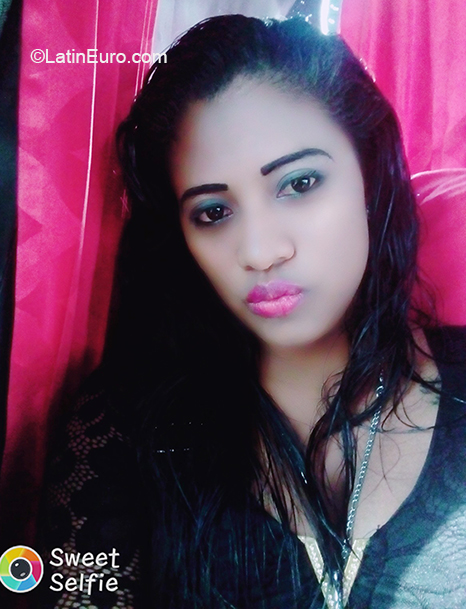 Date this sensual Ecuador girl Katherine from Guayaquil EC526