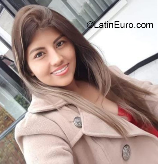 Date this sultry Colombia girl Leidy from Bucaramanga CO27878