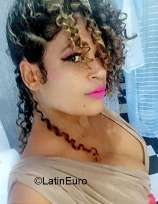 Date this hard body Dominican Republic girl Rosanna from Santo Domingo DO38412